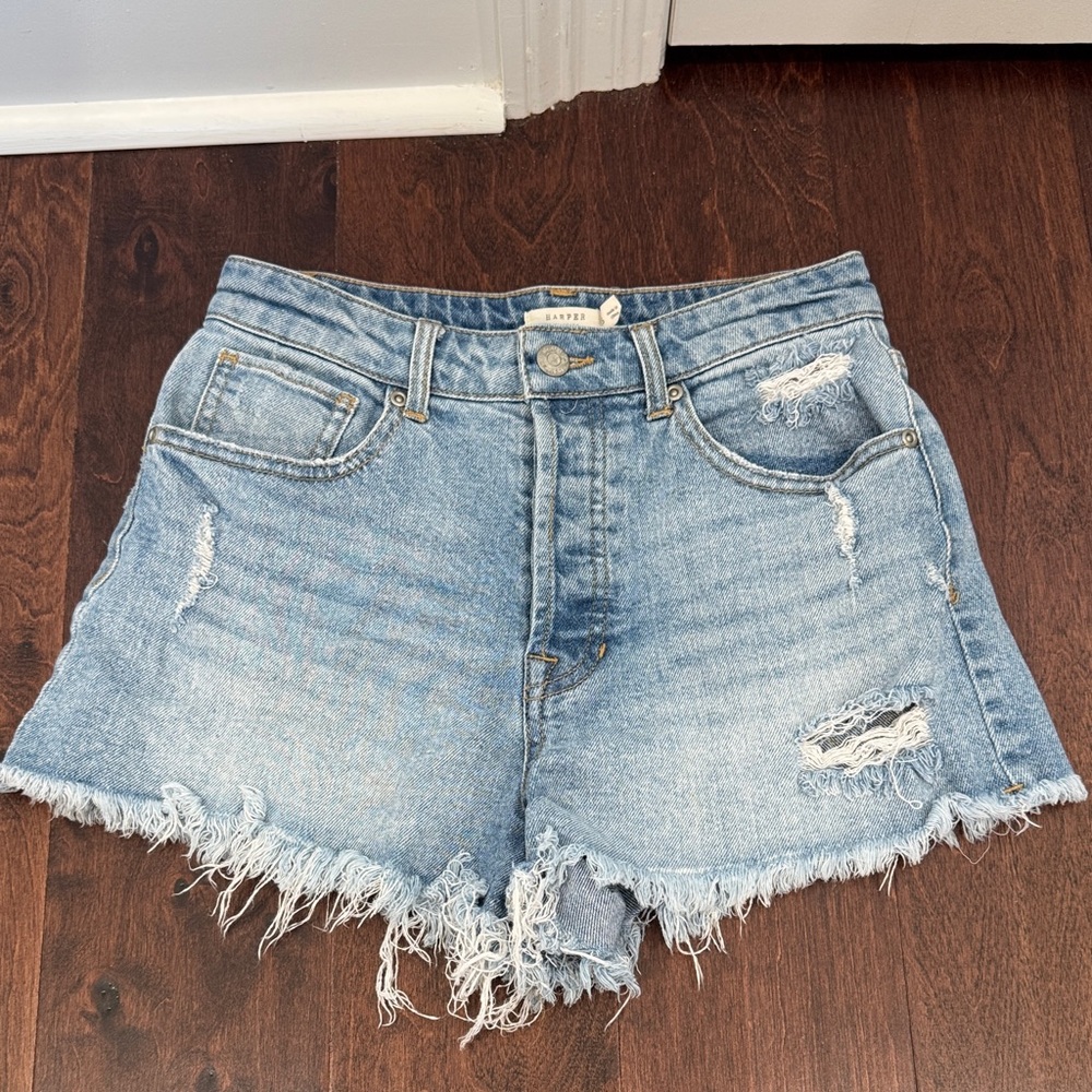 Harper Heritage Women’s Jean Shorts Distressed Frayed Hem Medium Wash, sz 25